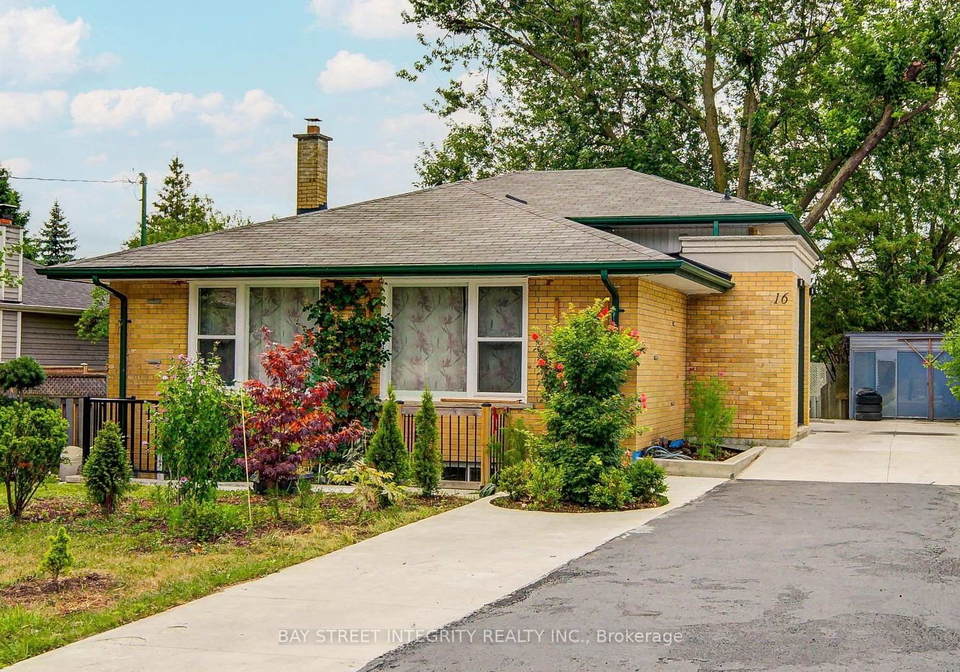 16-arrowflight-drive-markham-ontario-n12764772