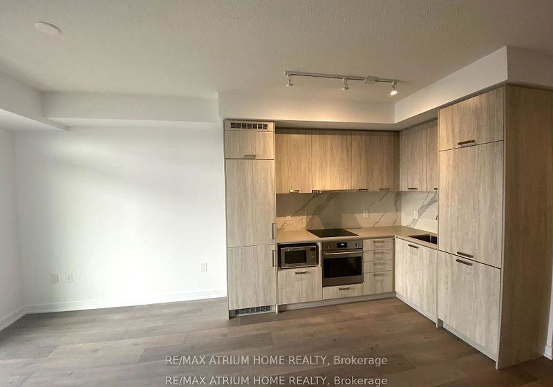 38-honeycrisp-crescent-vaughan-ontario-n12765960