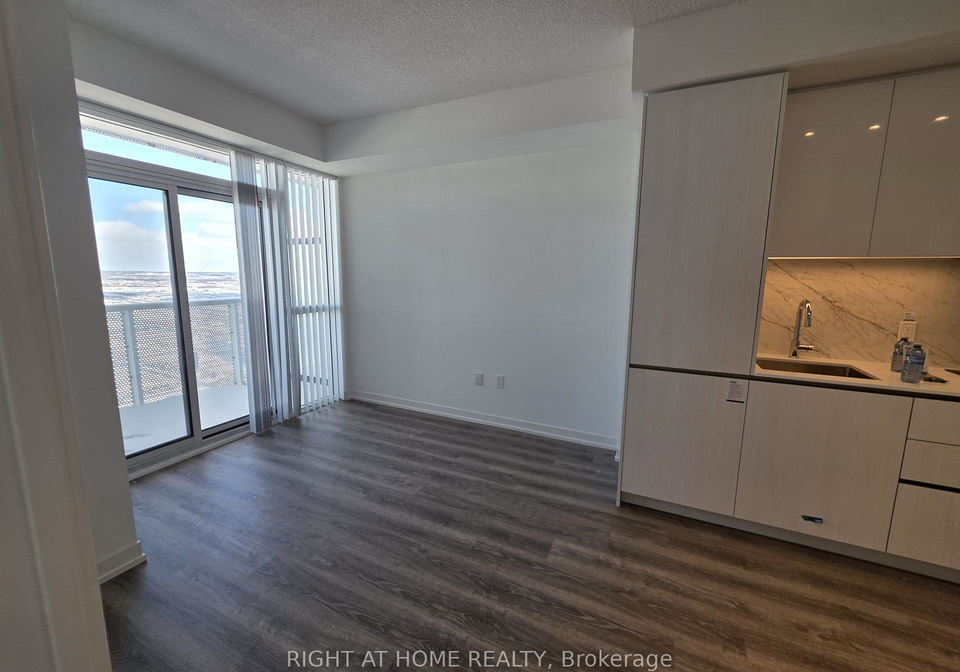 8-interchange-way-vaughan-ontario-n12766990