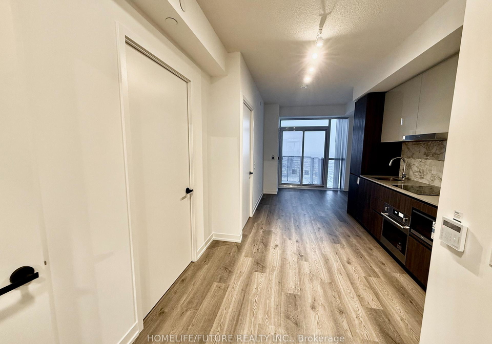 8-interchange-way-vaughan-ontario-n12769000