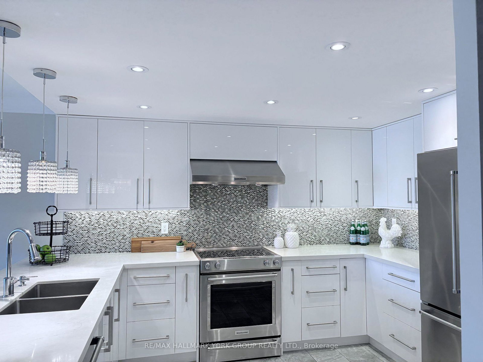 100-observatory-lane-richmond-hill-ontario-n12770602