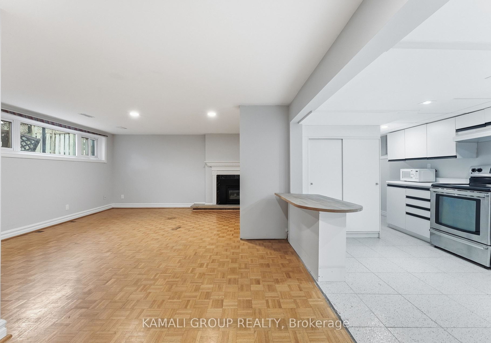 156-trayborn-drive-richmond-hill-ontario-n12771342
