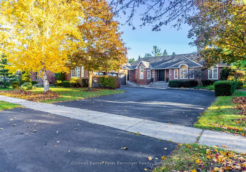 152-treegrove-circle-aurora-ontario-n12773934