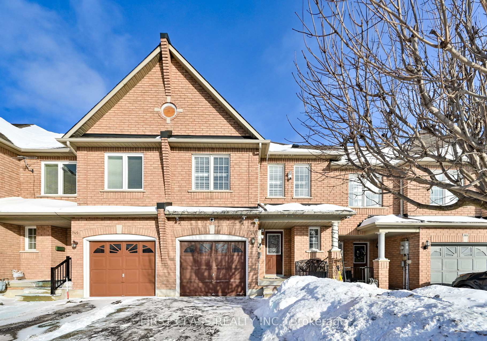 747-joe-persechini-drive-newmarket-ontario-n12774076