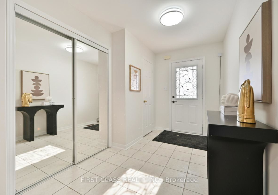 747-joe-persechini-drive-newmarket-ontario-n12774076