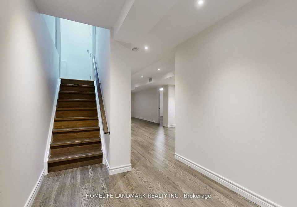 92-barnwood-drive-richmond-hill-ontario-n12776610