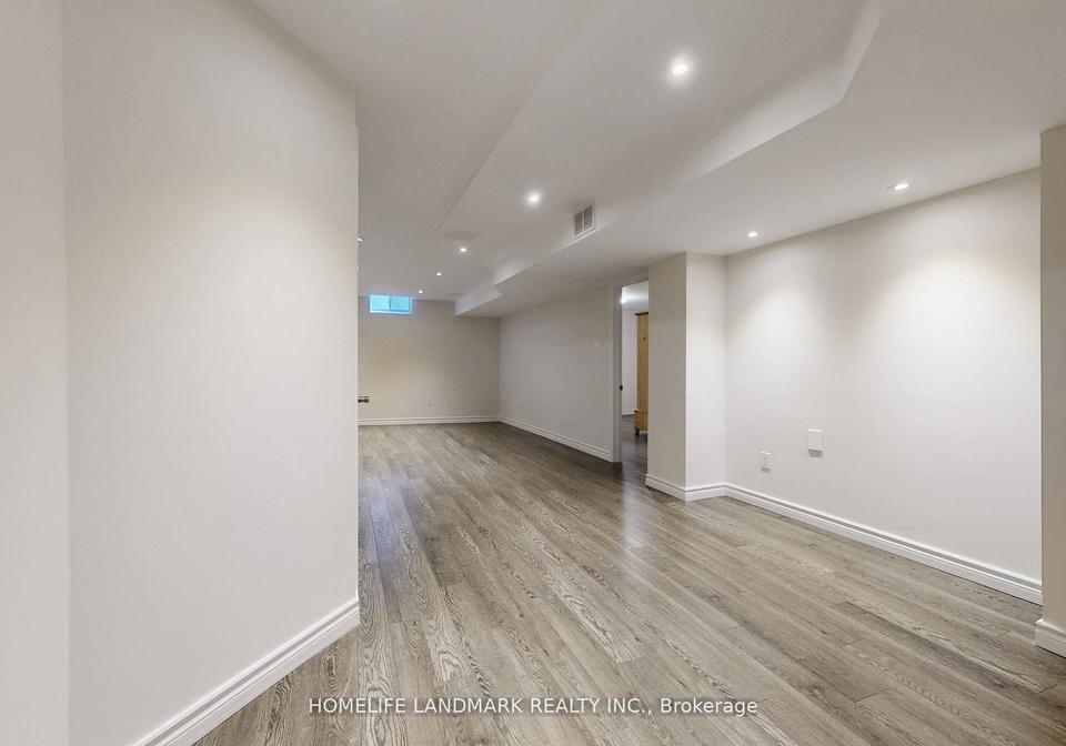 92-barnwood-drive-richmond-hill-ontario-n12776610