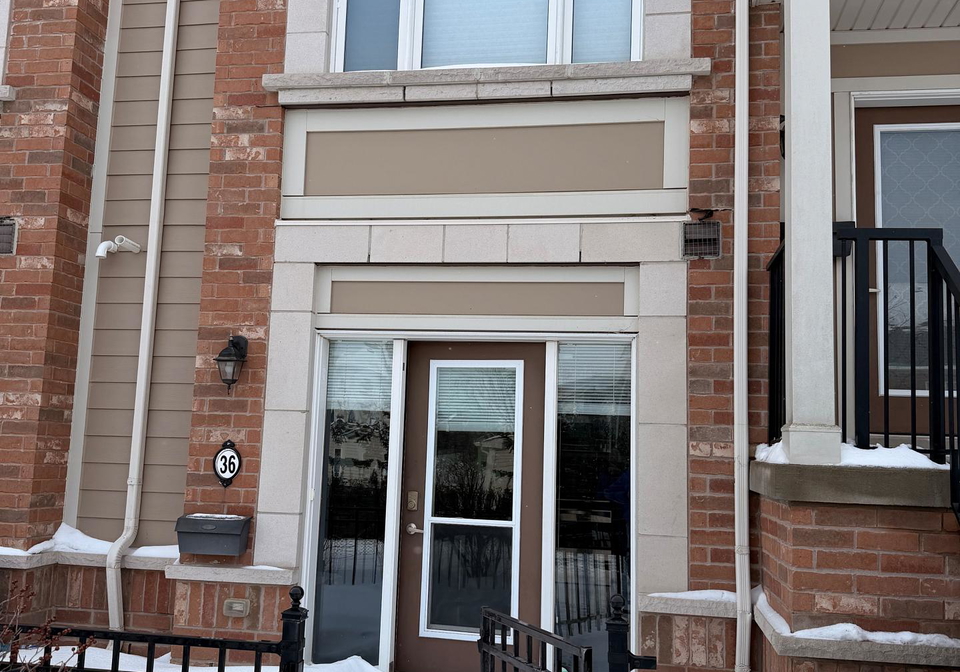 36-walter-dove-court-e-aurora-ontario-n12780772