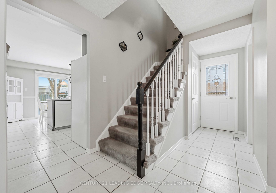 8-tudor-place-georgina-ontario-n12781714