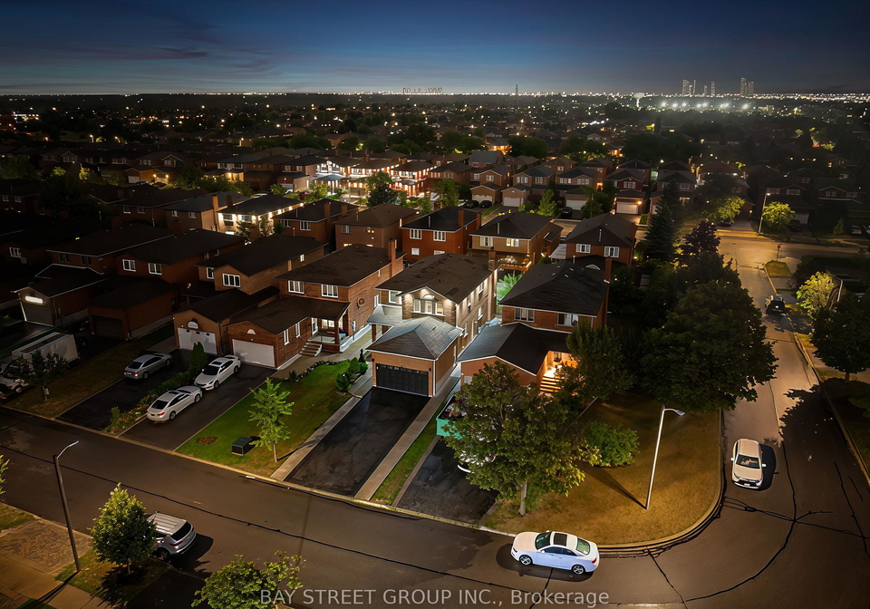 34-lamp-crescent-vaughan-ontario-n12781962
