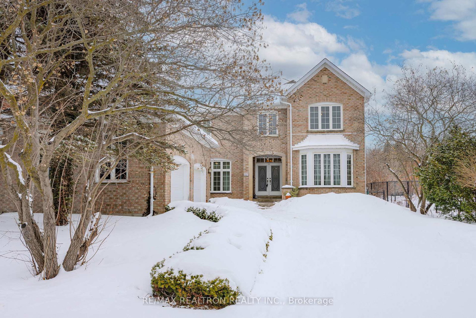 881-lockwood-circle-newmarket-ontario-n12783384