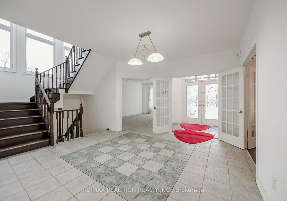 881-lockwood-circle-newmarket-ontario-n12783384
