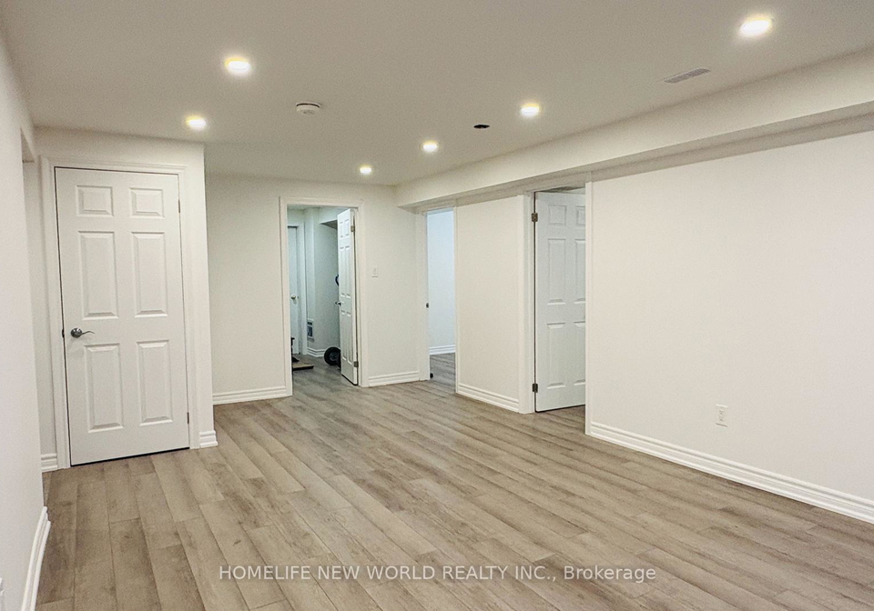 21-keffer-circle-newmarket-ontario-n12785142