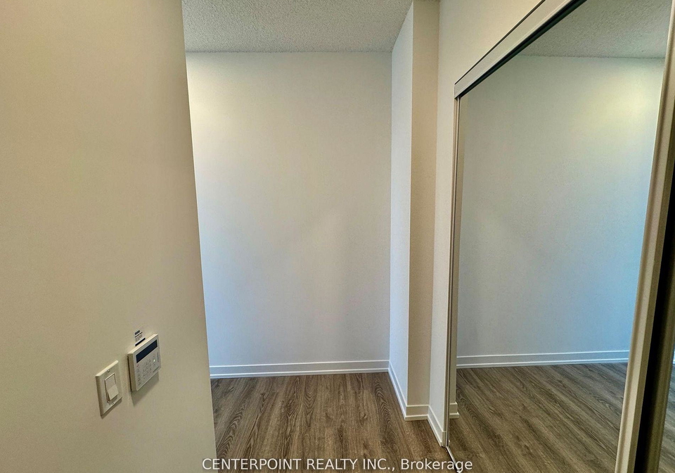 8-interchange-way-vaughan-ontario-n12785278