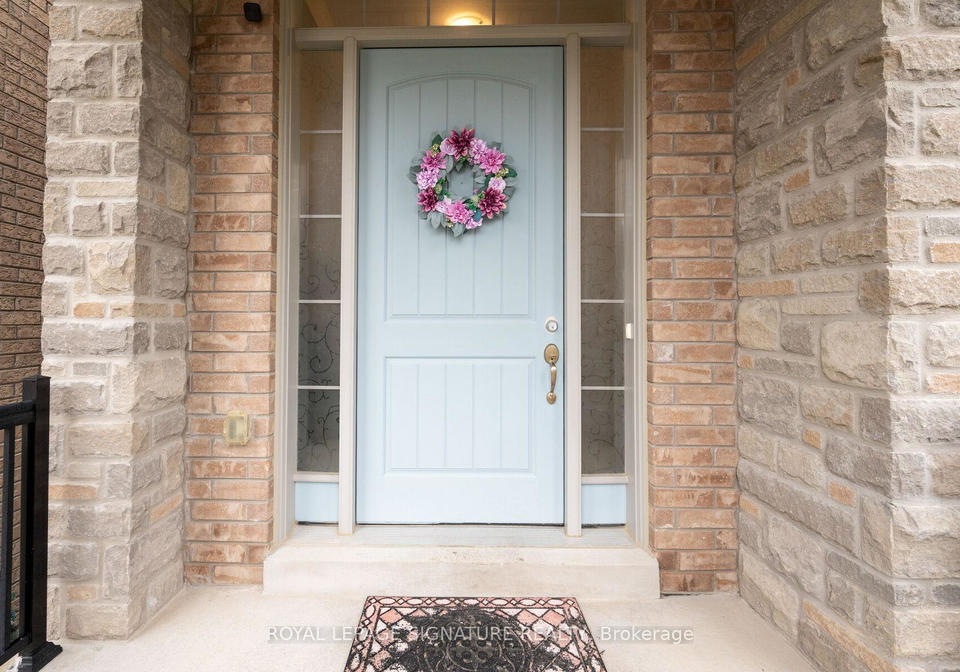 35-clara-may-avenue-east-gwillimbury-ontario-n12785570