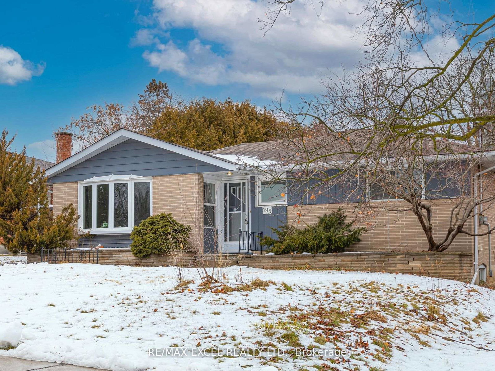 195-parkview-crescent-newmarket-ontario-n12786258