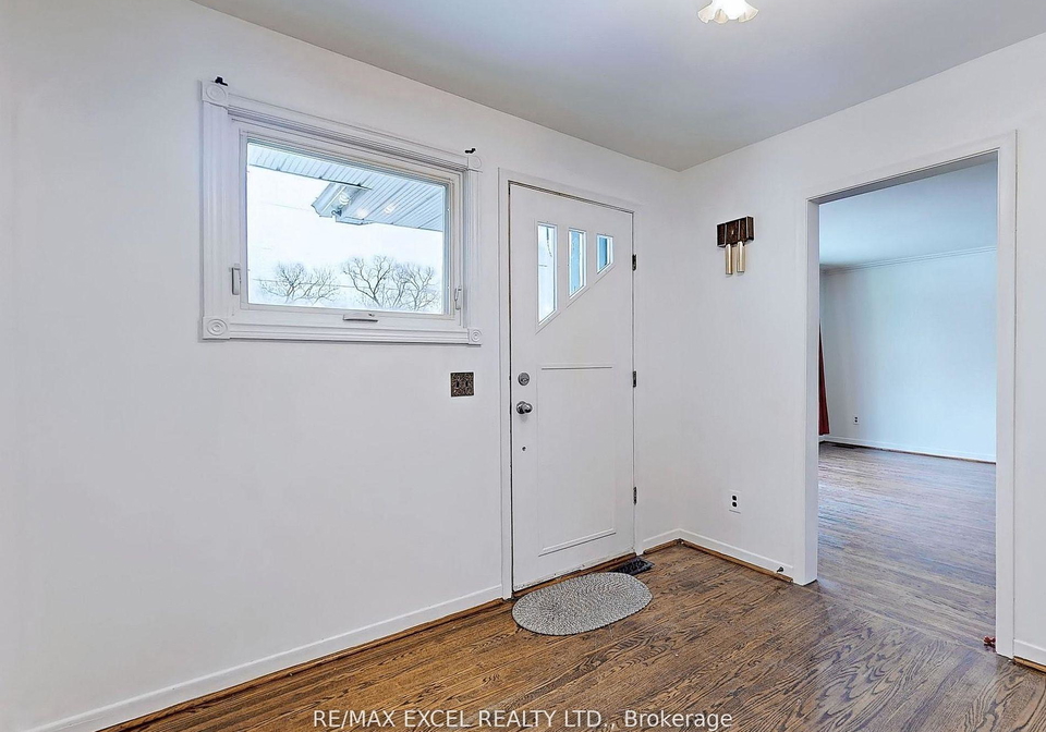 195-parkview-crescent-newmarket-ontario-n12786258