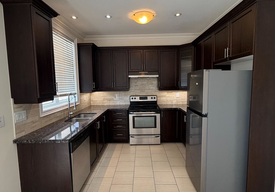 106-grand-trunk-avenue-vaughan-ontario-n12788292