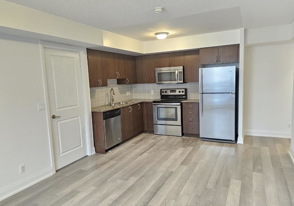 376-highway-7-road-e-richmond-hill-ontario-n12789154