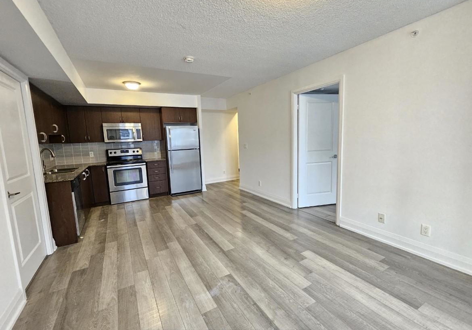 376-highway-7-road-e-richmond-hill-ontario-n12789154