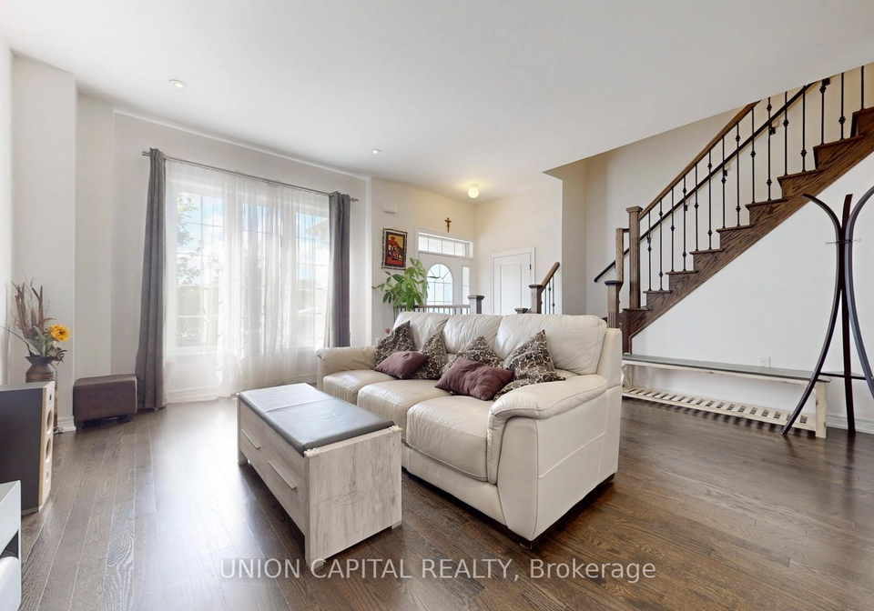 8-vita-stephanie-court-georgina-ontario-n12791388