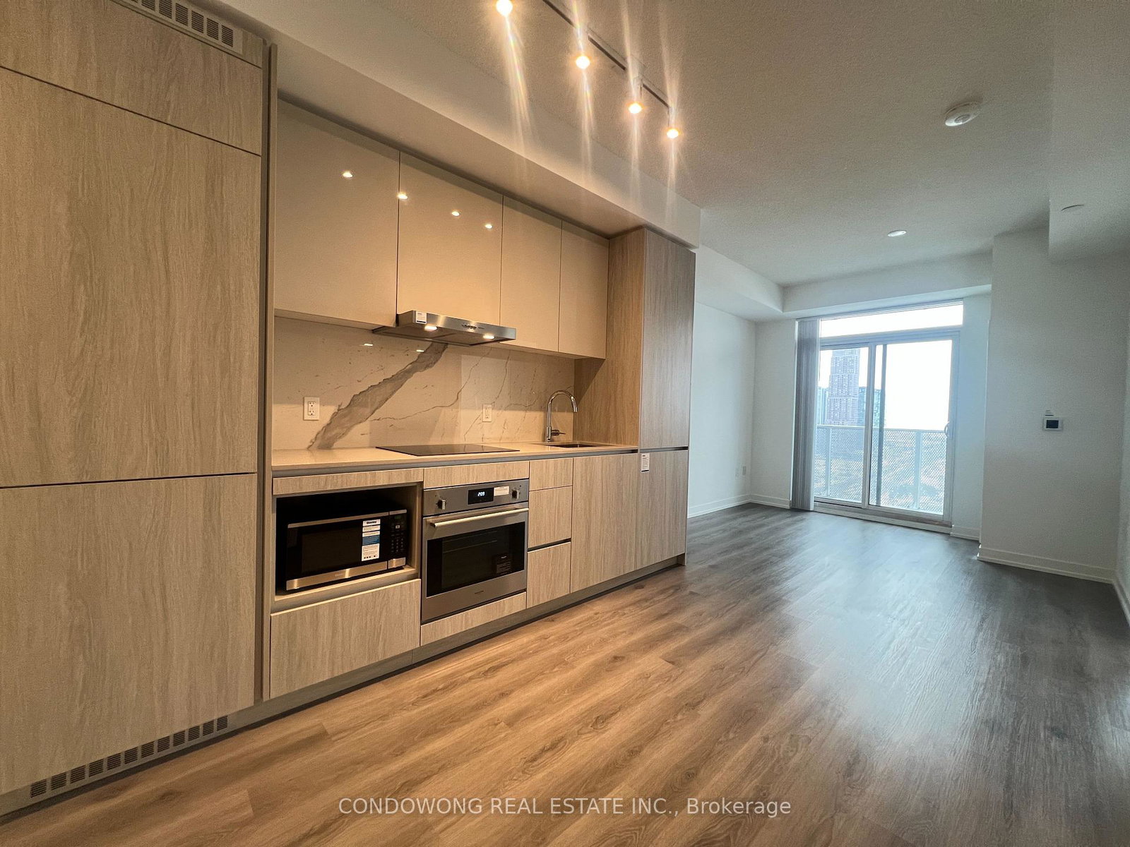 28-interchange-way-vaughan-ontario-n12794394