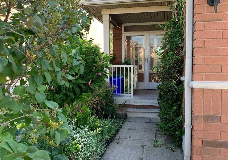 21-baltic-street-richmond-hill-ontario-n12797912