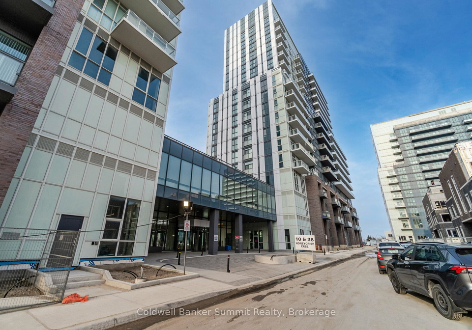 38-honeycrisp-crescent-vaughan-ontario-n12799428