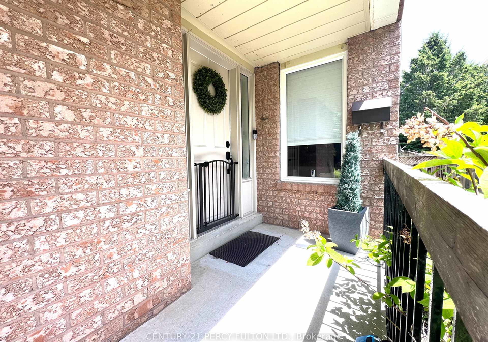 84-loraview-lane-aurora-ontario-n12800612