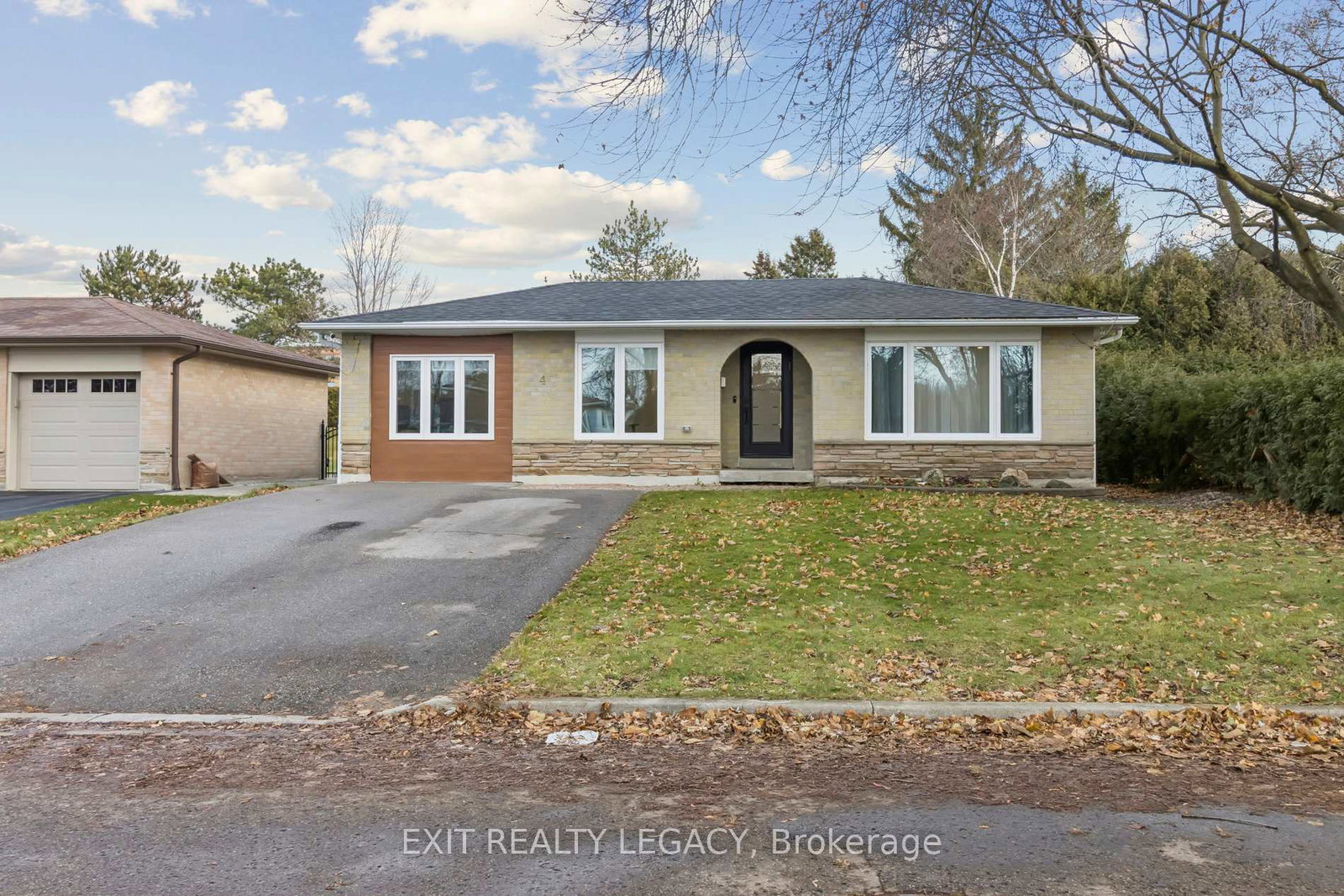 4-oak-court-aurora-ontario-n12802058