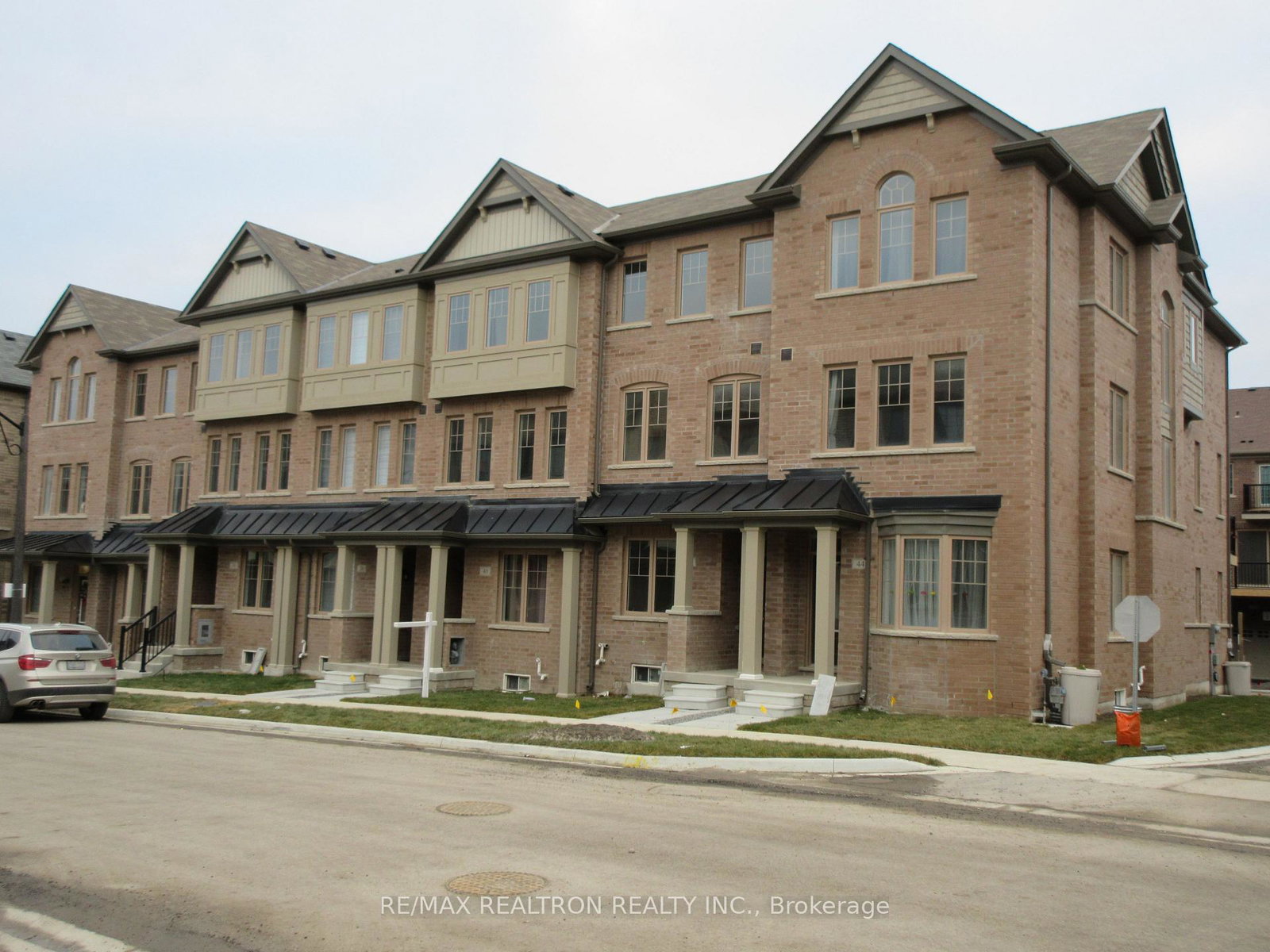 42-robert-joffre-leet-avenue-markham-ontario-n12804514