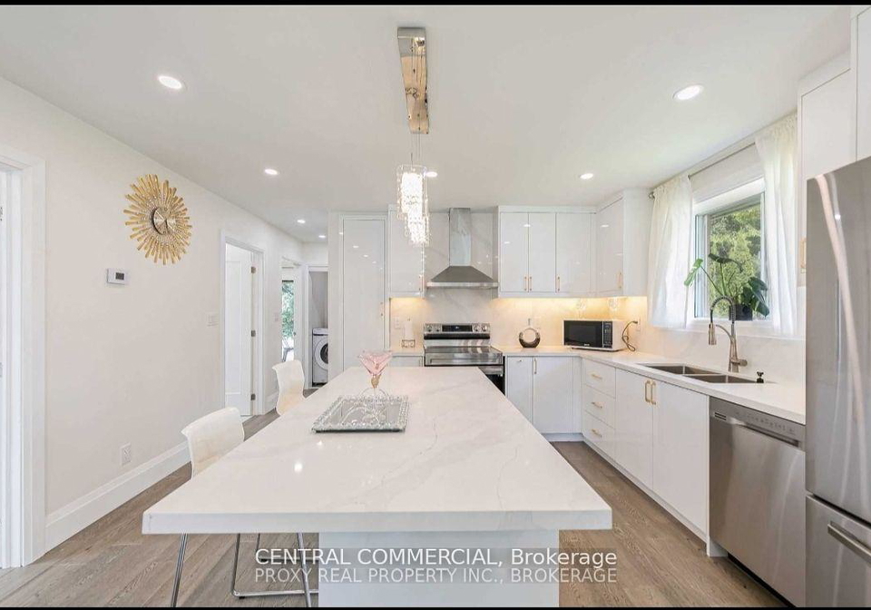 38-child-drive-n-aurora-ontario-n12807266