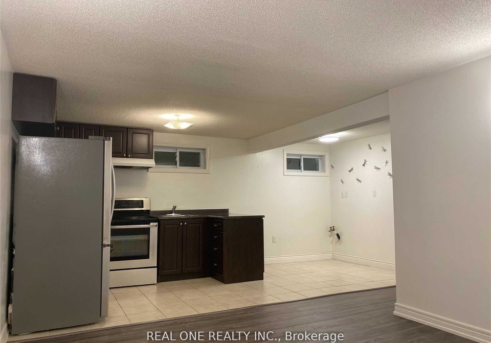73-romfield-circuit-markham-ontario-n12807878