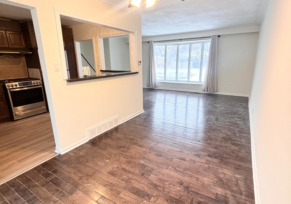 27-arrowflight-drive-markham-ontario-n12809408