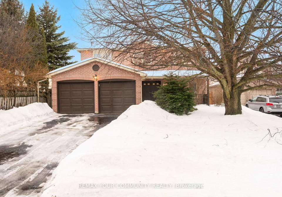 382-vanden-bergh-boulevard-newmarket-ontario-n12810908