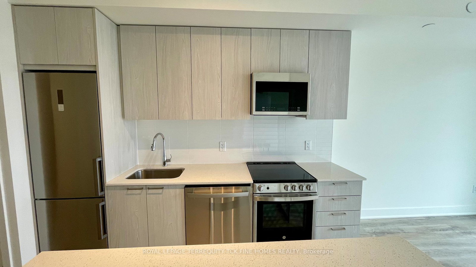 185-deerfield-road-newmarket-ontario-n12811050