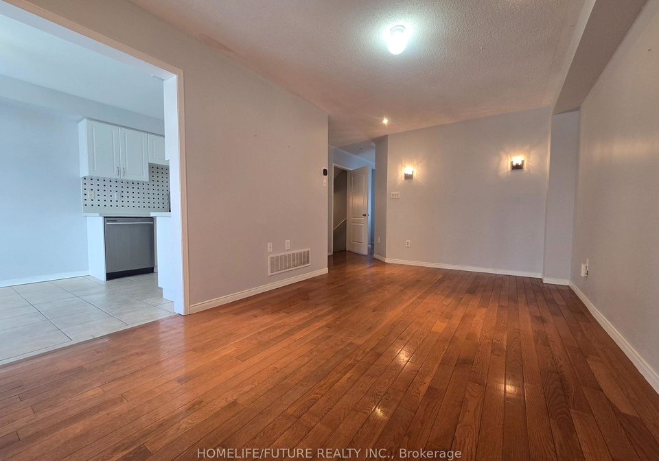 137-hartford-crescent-newmarket-ontario-n12811390