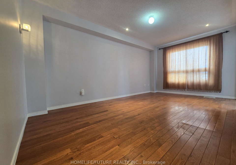137-hartford-crescent-newmarket-ontario-n12811390
