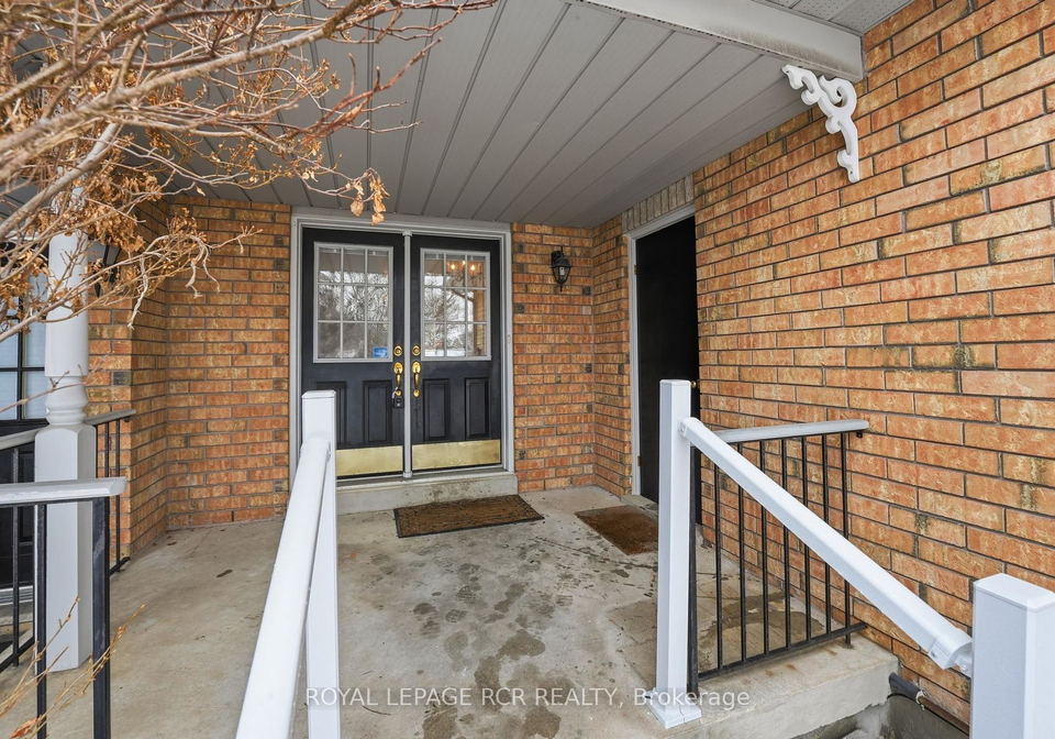 122-downey-circle-aurora-ontario-n12811428