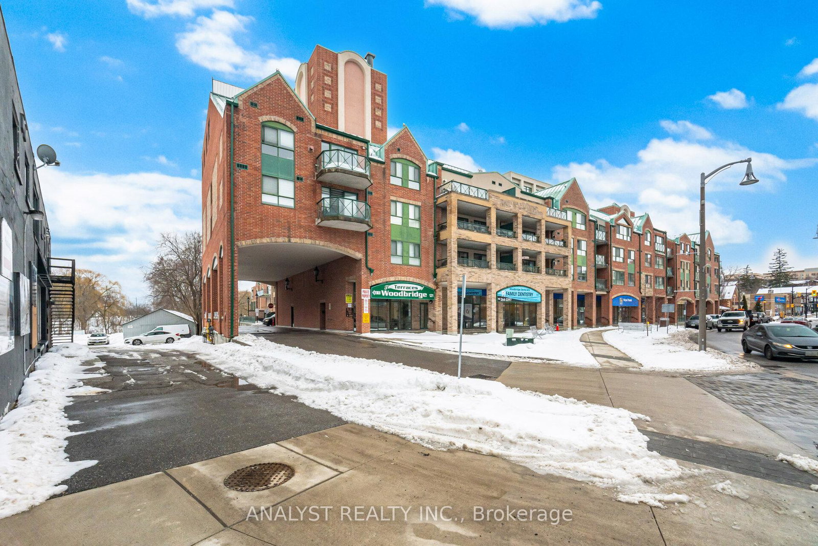 121-woodbridge-avenue-vaughan-ontario-n12812878