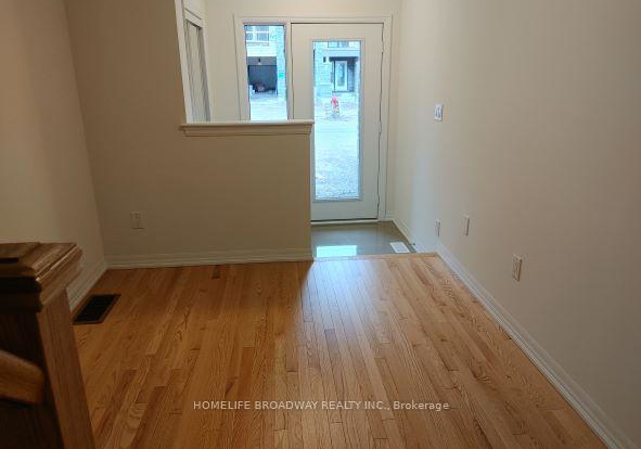 56-delano-way-newmarket-ontario-n12817636