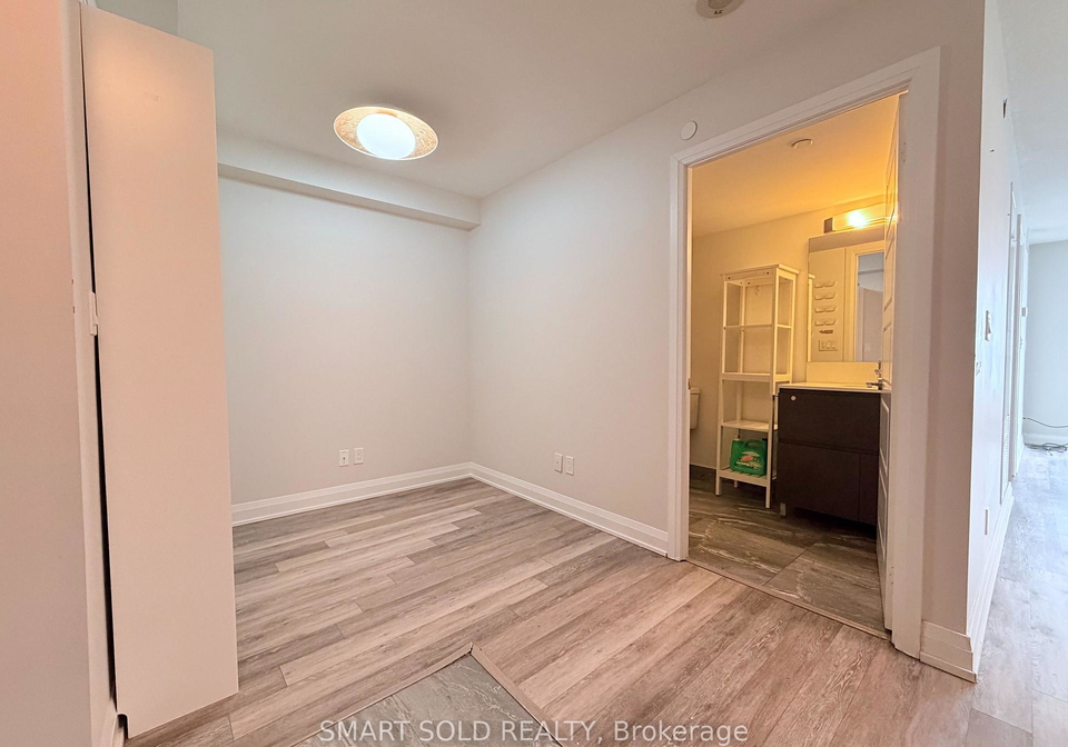 15-water-walk-drive-markham-ontario-n12817790