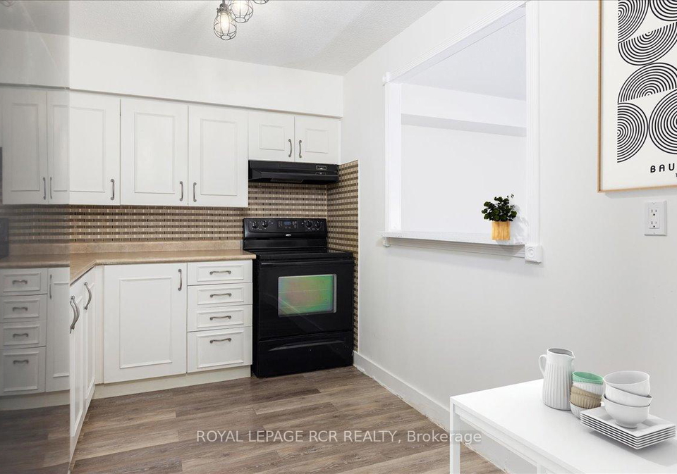 260-davis-drive-newmarket-ontario-n12818844