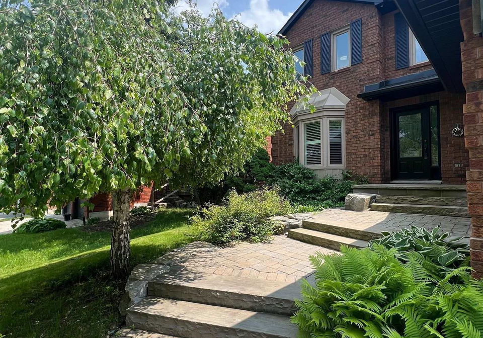 9-chadburn-crescent-aurora-ontario-n12818900
