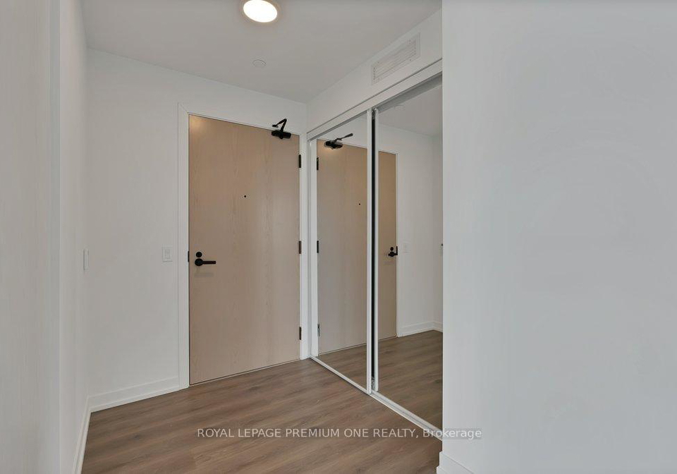 28-interchange-way-vaughan-ontario-n12821560
