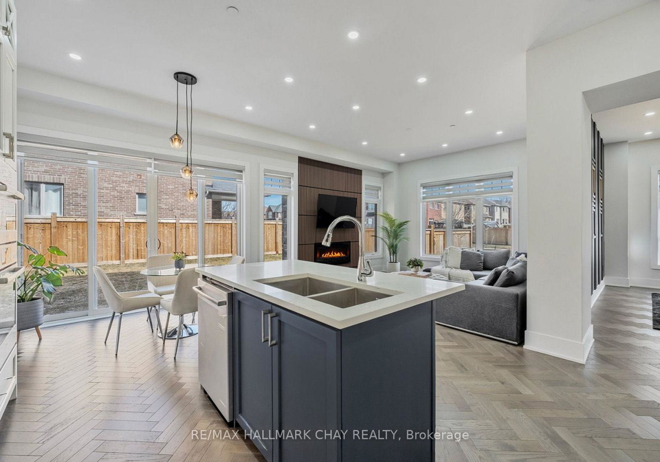 260-sikura-circle-aurora-ontario-n12823822