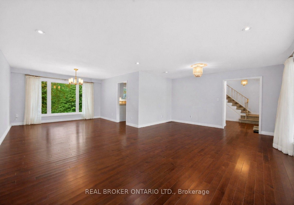 6-farr-avenue-east-gwillimbury-ontario-n12826402