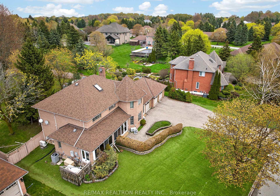 60-arthur-hall-drive-east-gwillimbury-ontario-n12827396