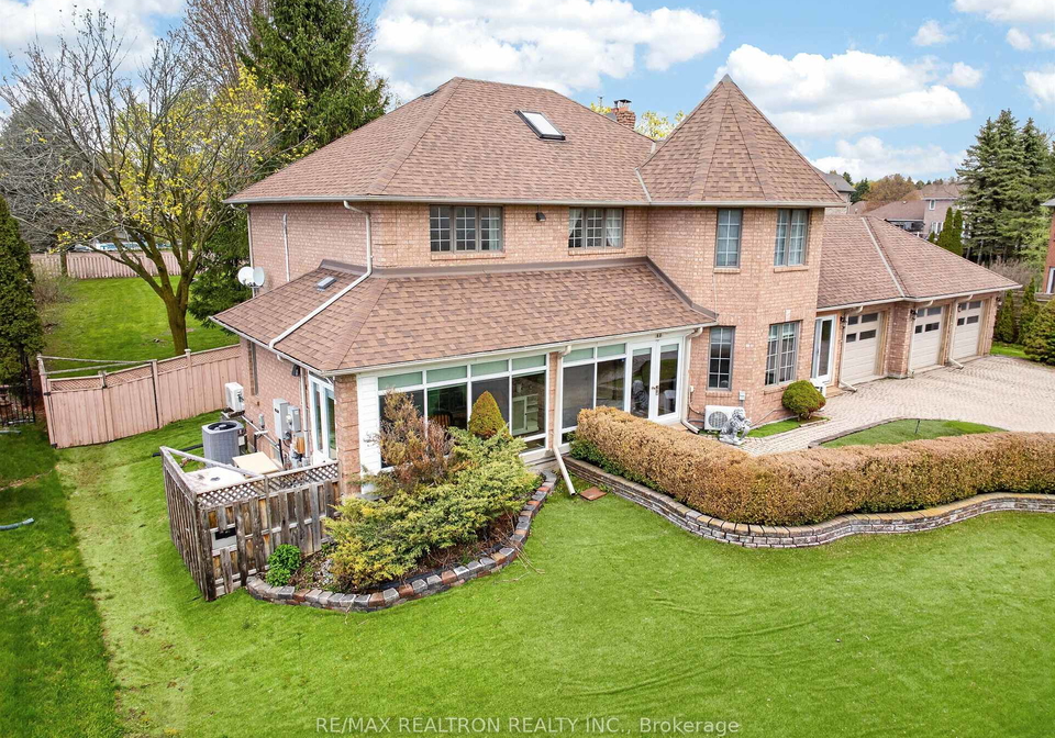 60-arthur-hall-drive-east-gwillimbury-ontario-n12827396
