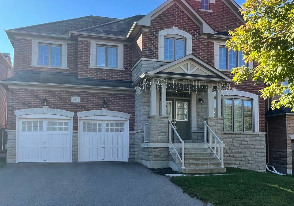 1018-wilbur-pipher-circle-newmarket-ontario-n12827624